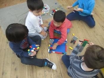 Montessori Classroom: children are confident and involved 1